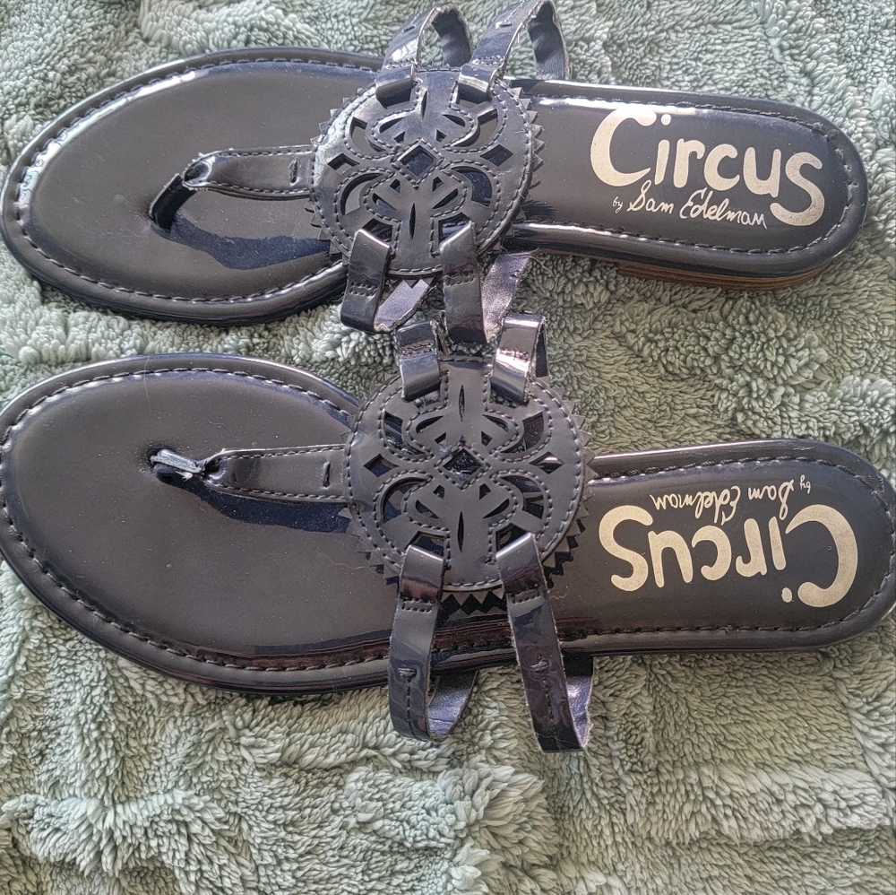 ***SOLD***Ladies sandals